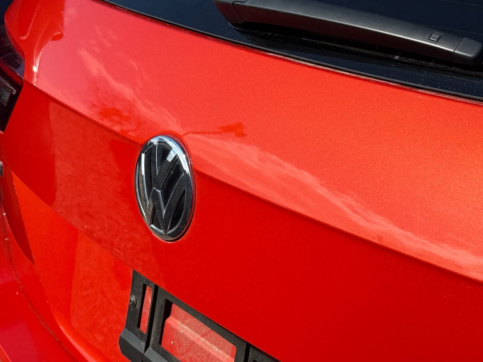 Volkswagen Tiguan S 2018