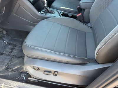 Volkswagen Taos SE 2024