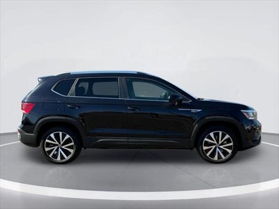 Volkswagen Taos SE 2024