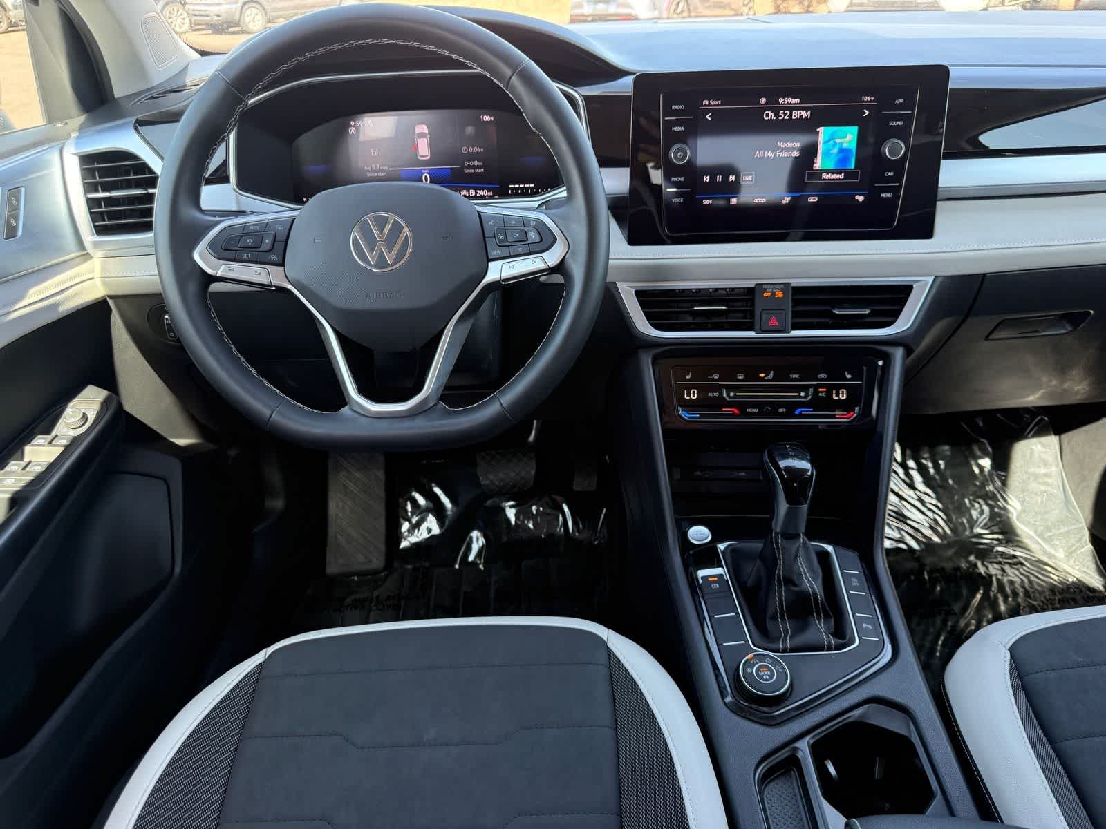 Volkswagen Taos SE 2025