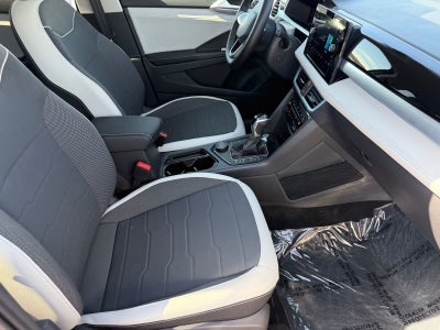 Volkswagen Taos SE 2025