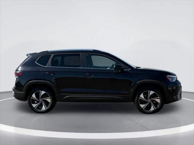 Volkswagen Taos SE 2025