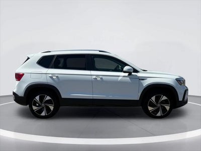 Volkswagen Taos SE 2024