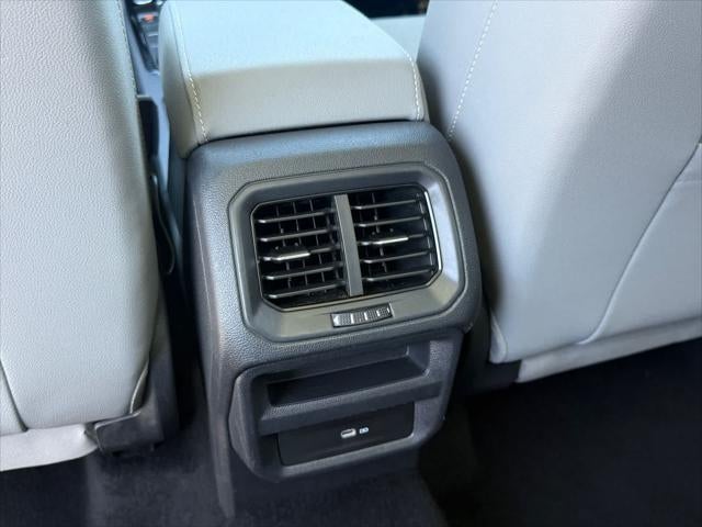 Volkswagen Taos SE 2024