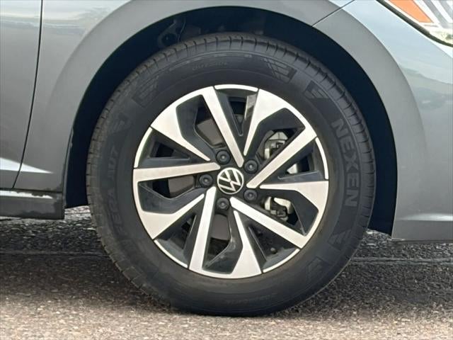 Volkswagen Jetta S 2024