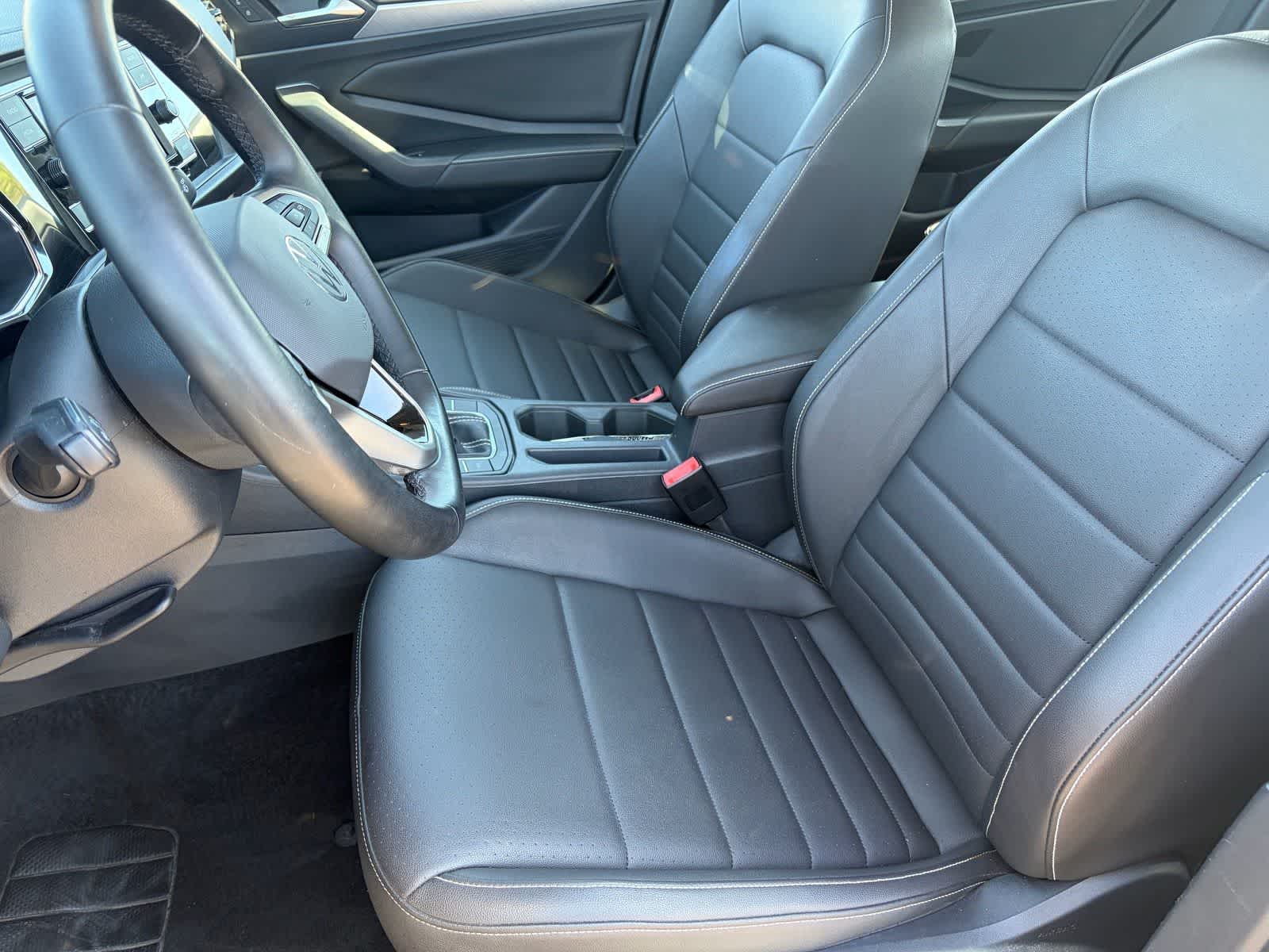 Volkswagen Jetta SE 2024