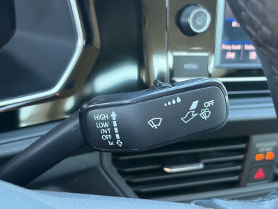Volkswagen Jetta SE 2024