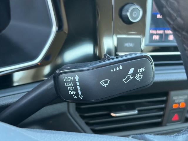 Volkswagen Jetta SE 2024