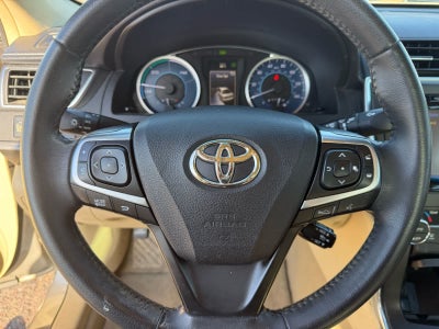 2016 Toyota Camry Hybrid XLE
