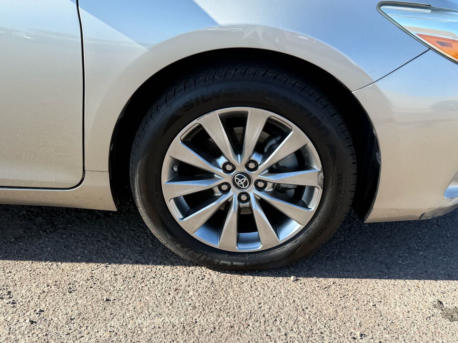 2016 Toyota Camry Hybrid XLE