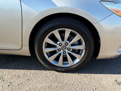 2016 Toyota Camry Hybrid XLE