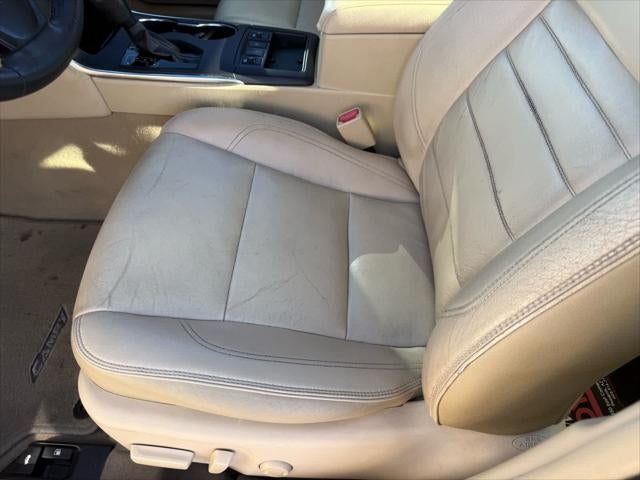 2016 Toyota Camry Hybrid XLE