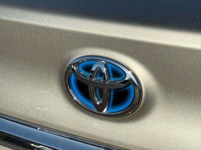 2016 Toyota Camry Hybrid XLE