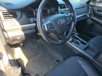 2017 Toyota Camry SE
