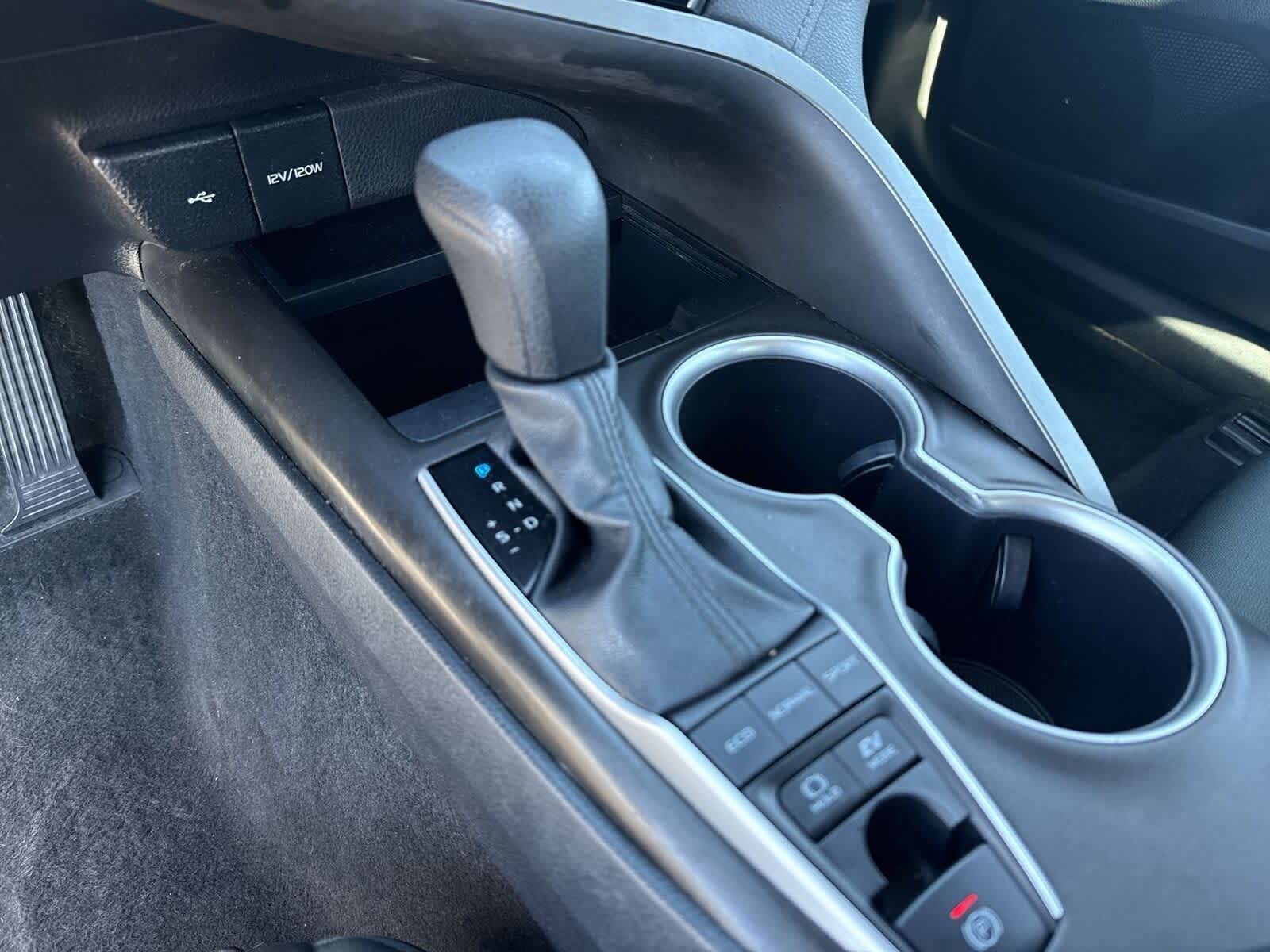 Toyota Camry Hybrid LE 2024