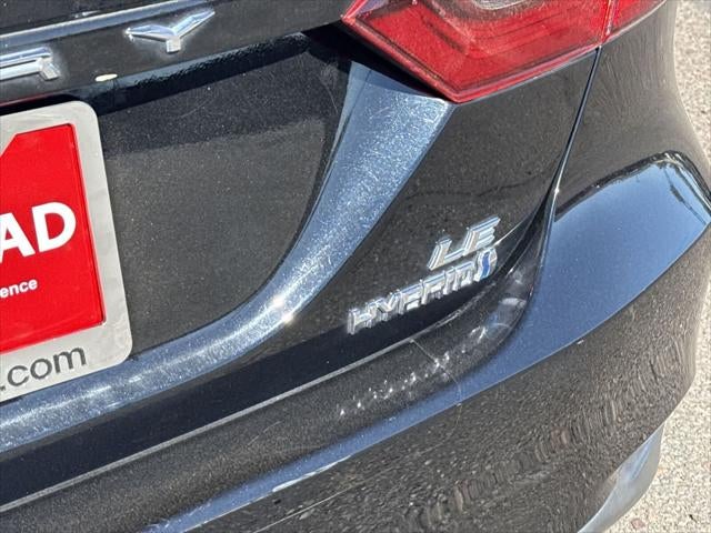 Toyota Camry Hybrid LE 2024