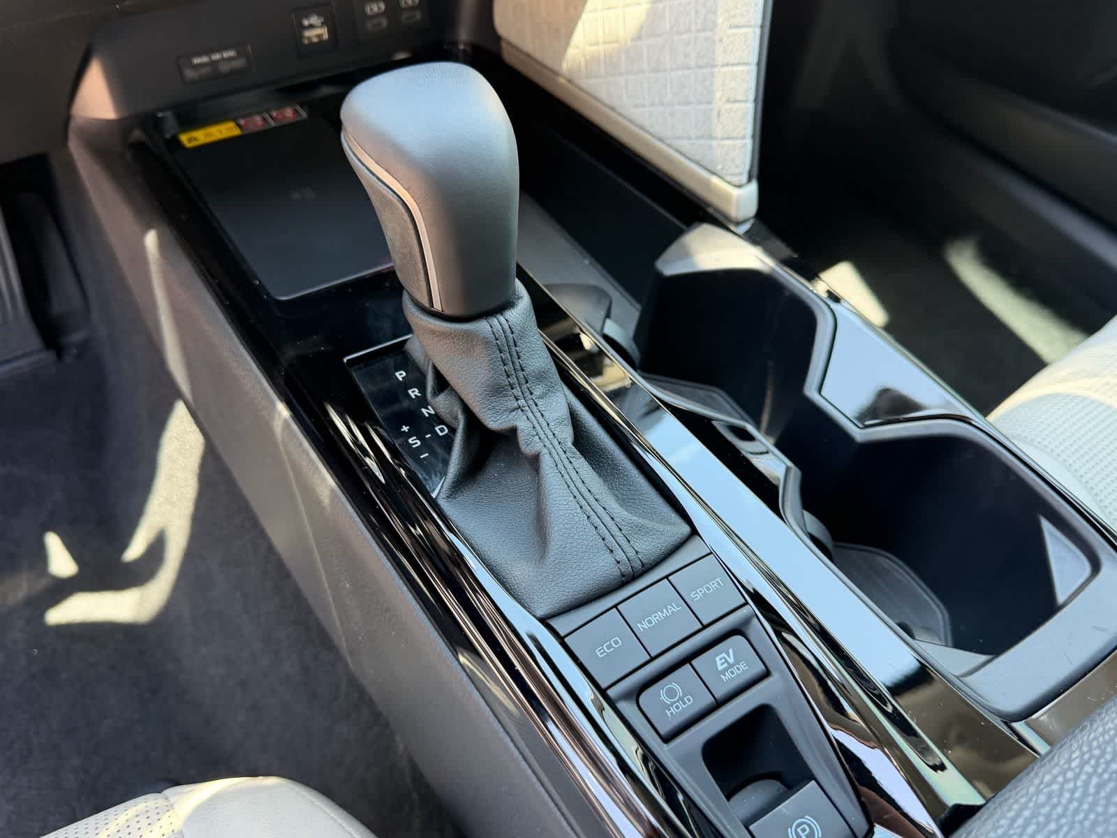 Toyota Camry XLE 2025