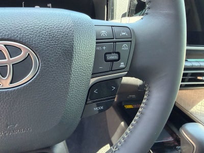 Toyota Camry XLE 2025