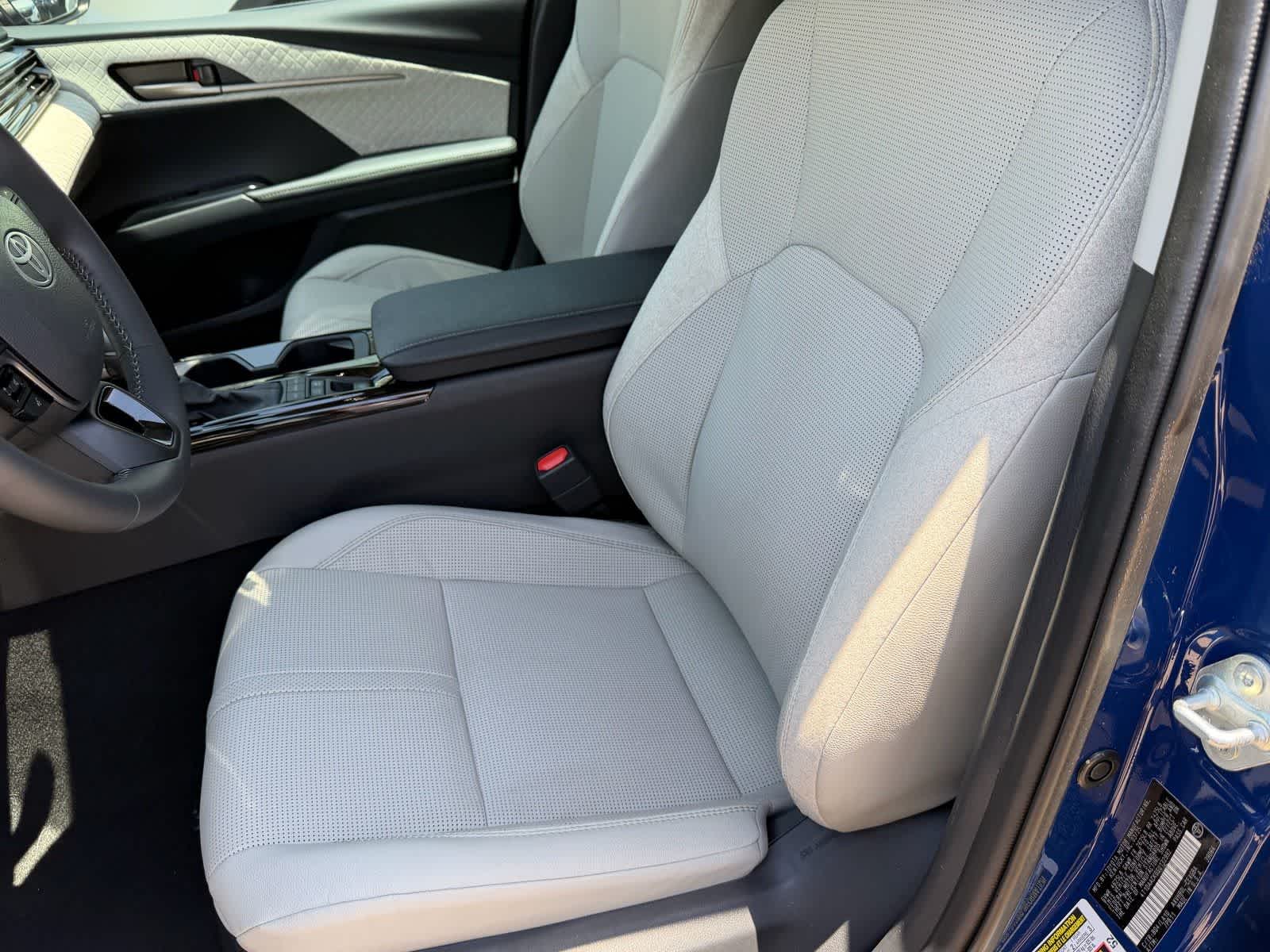 Toyota Camry XLE 2025