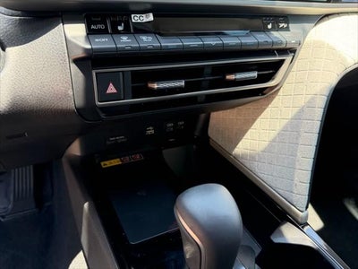 Toyota Camry XLE 2025
