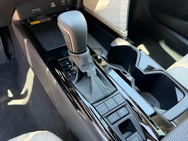 Toyota Camry XLE 2025