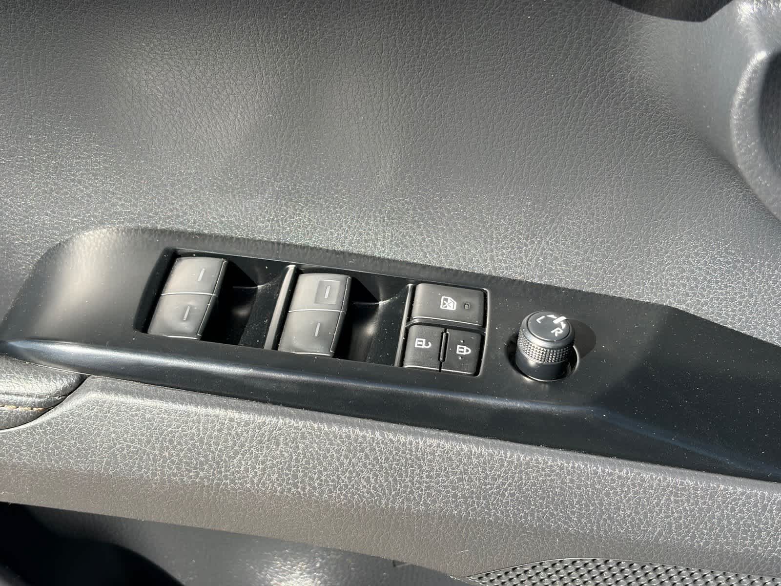 Toyota Camry XLE 2025