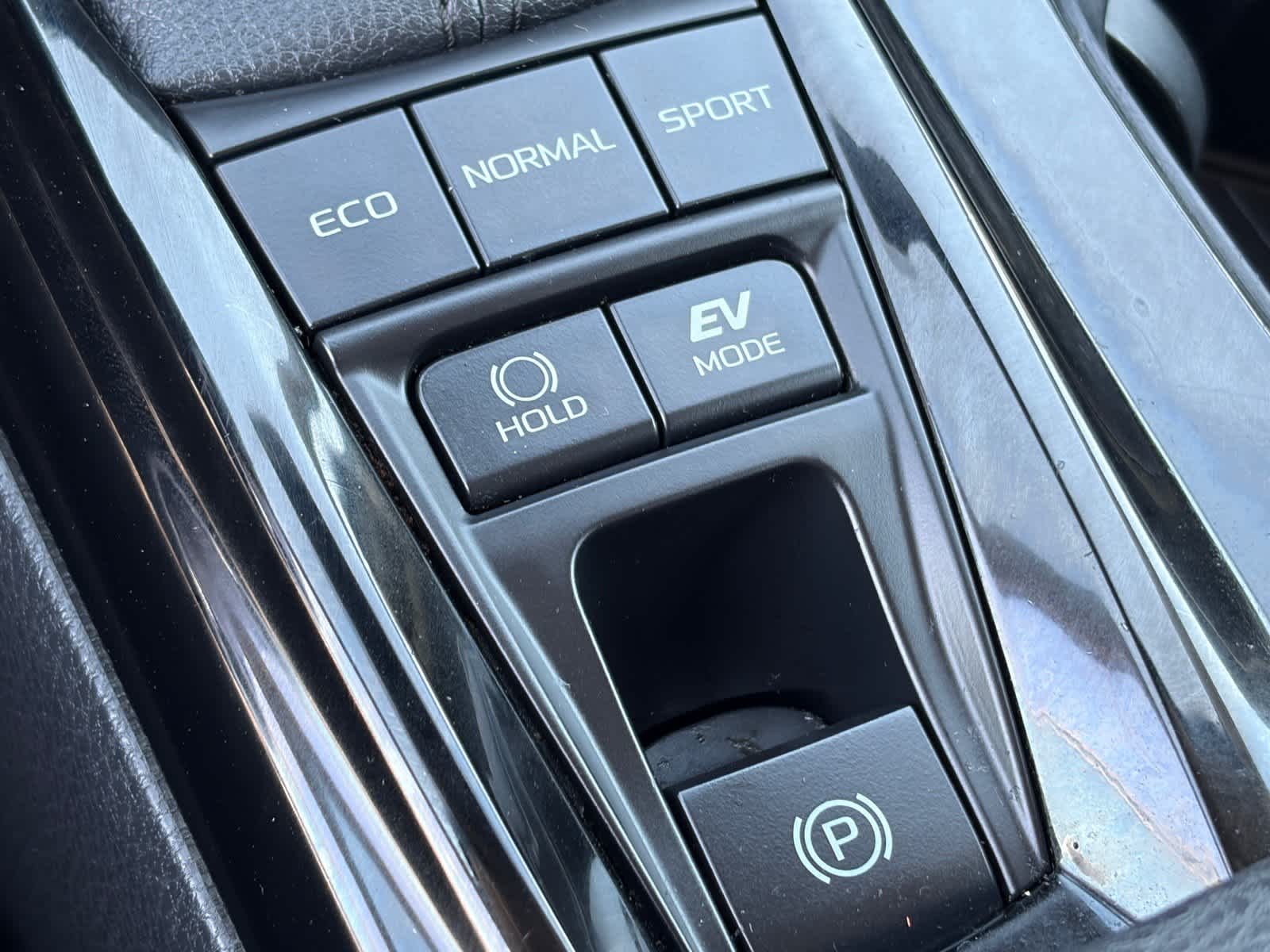 Toyota Camry XLE 2025