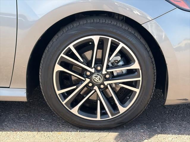 Toyota Camry XLE 2025