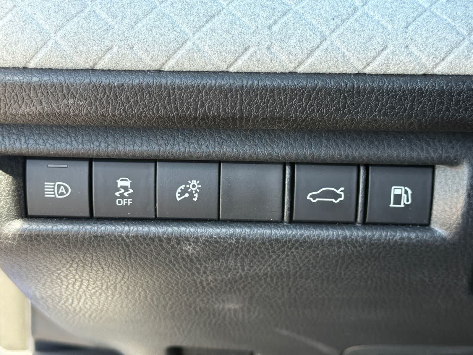 Toyota Camry XLE 2025