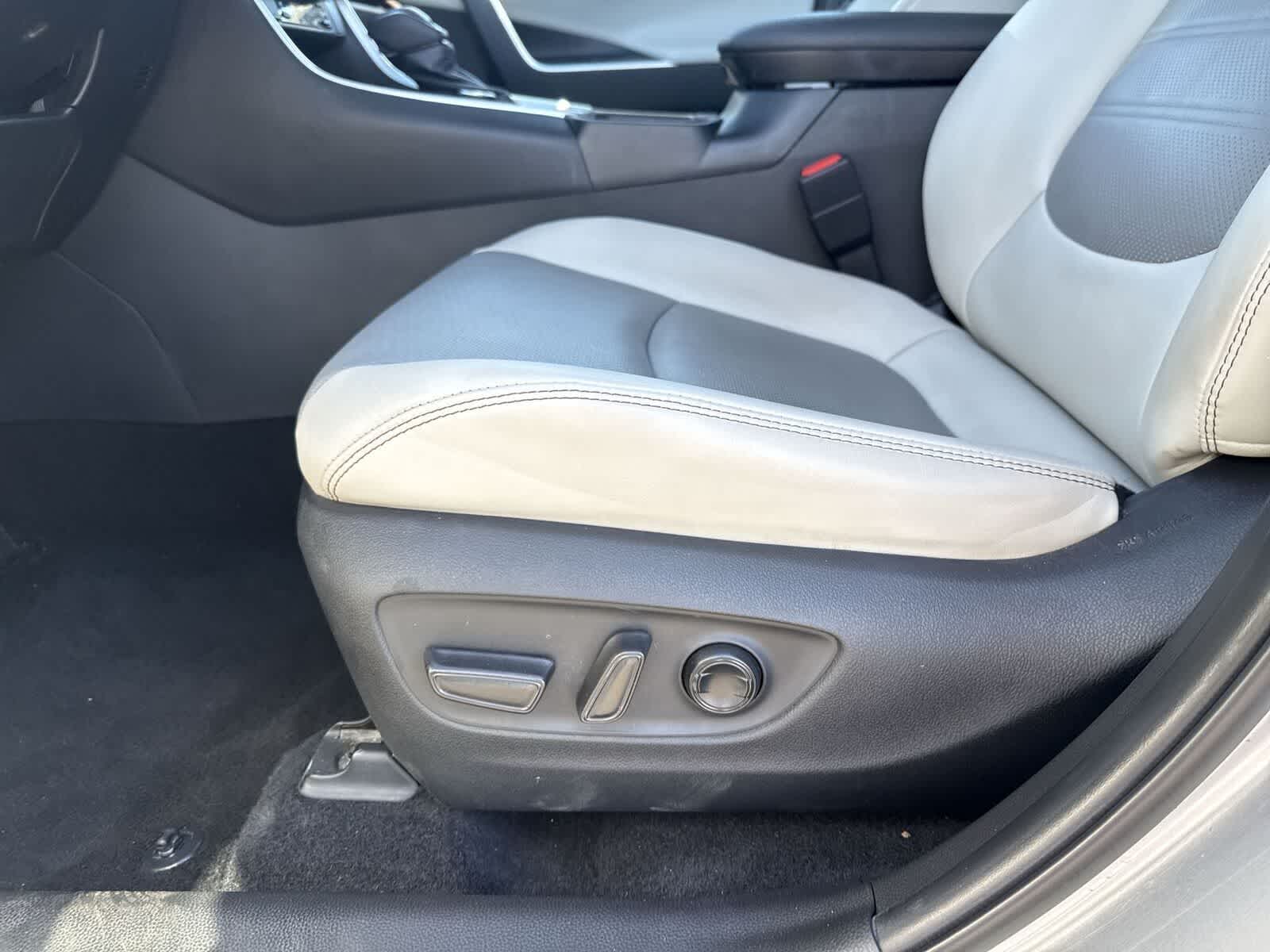 Toyota RAV4 Hybrid Limited 2022