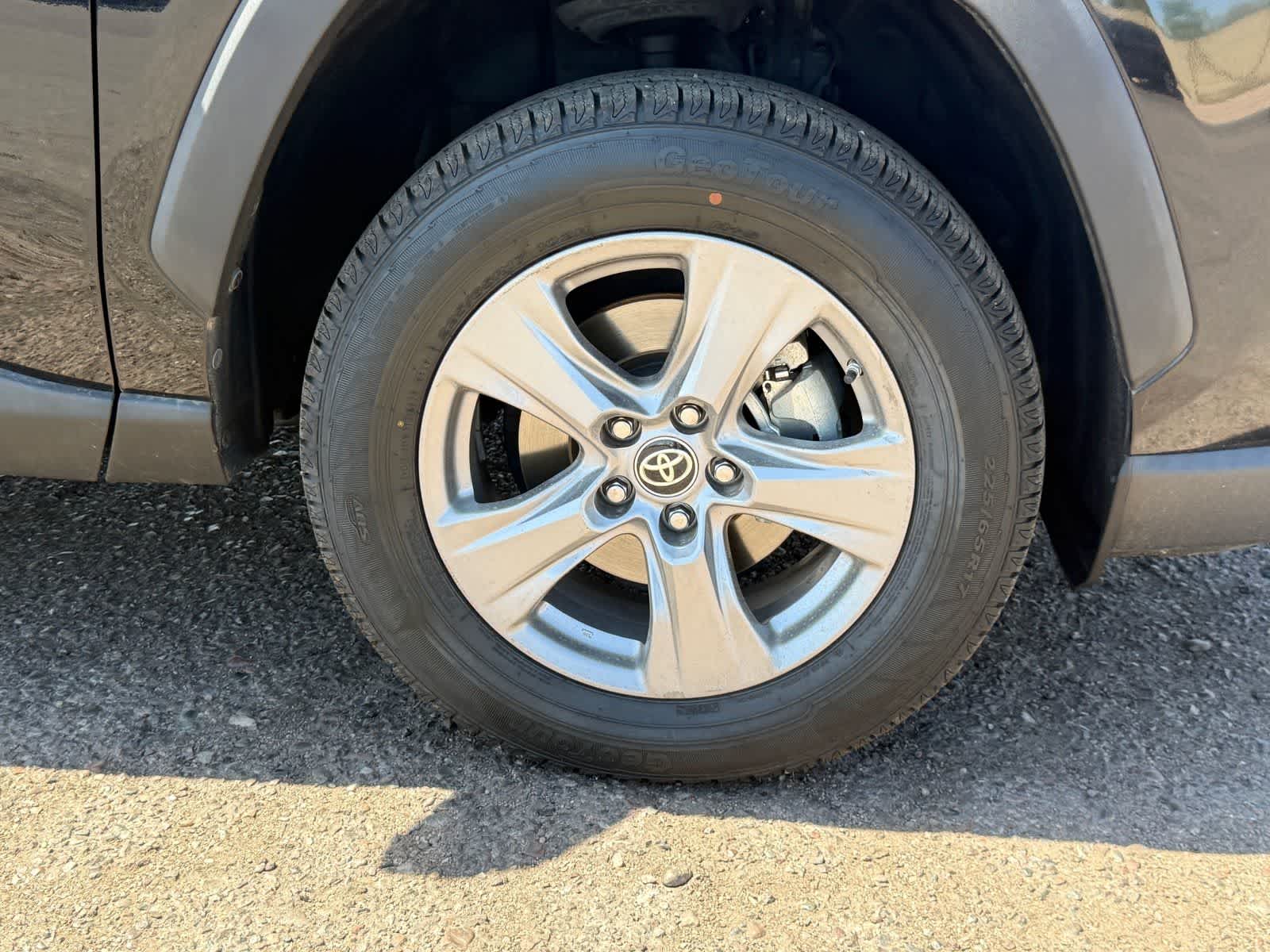 Toyota RAV4 Hybrid LE 2023