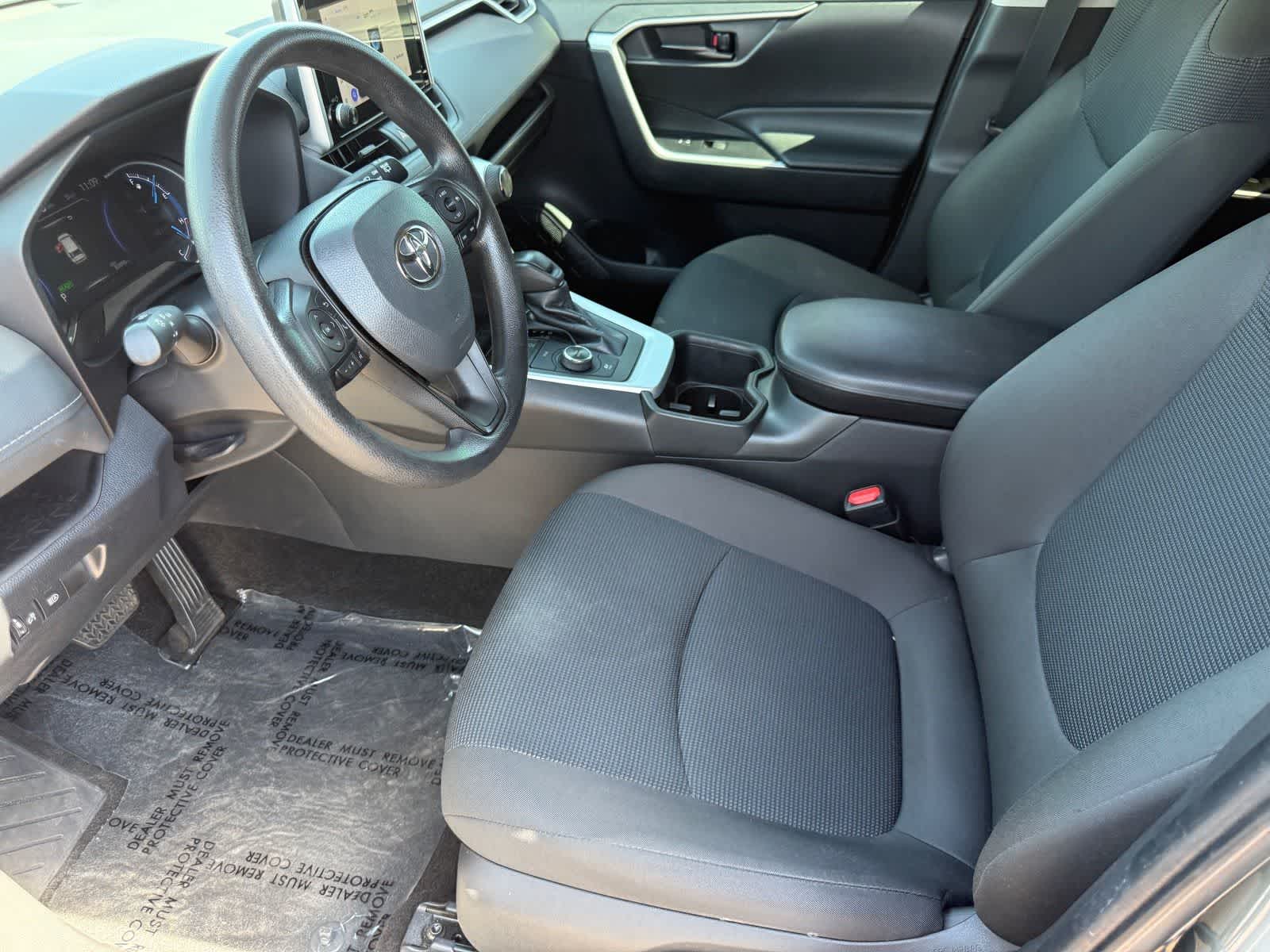 Toyota RAV4 Hybrid LE 2023