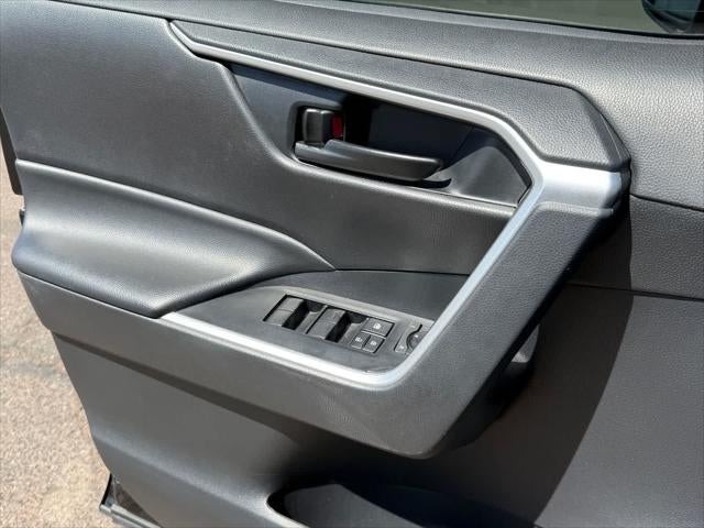 Toyota RAV4 Hybrid LE 2023