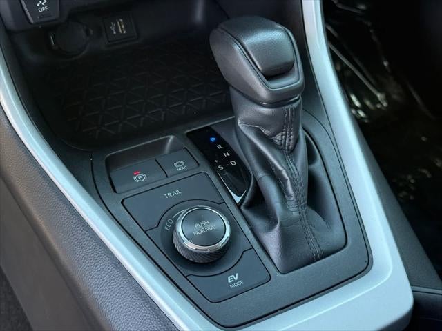 Toyota RAV4 Hybrid LE 2023