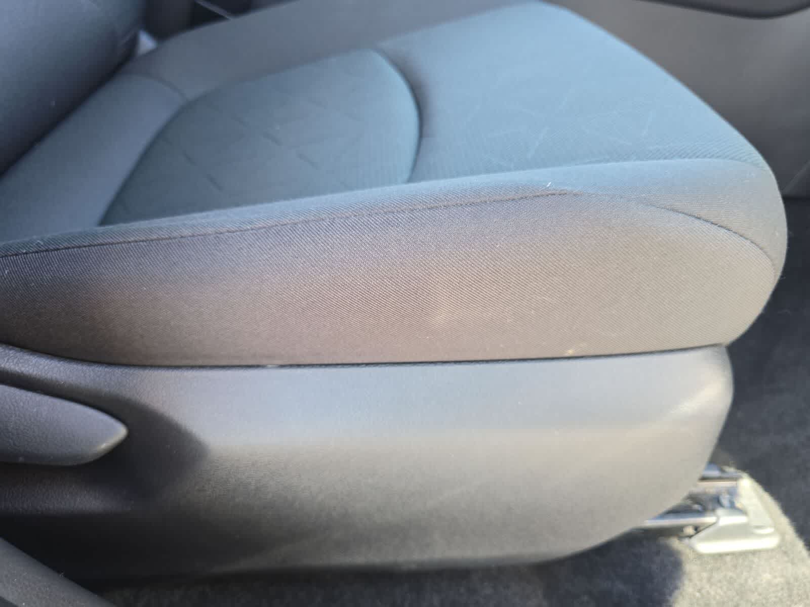 Toyota RAV4 Hybrid XLE 2024