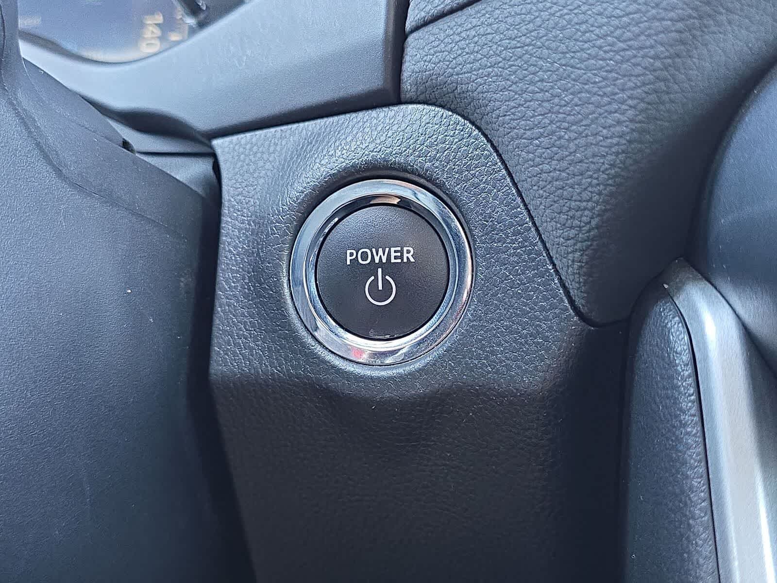 Toyota RAV4 Hybrid XLE 2024