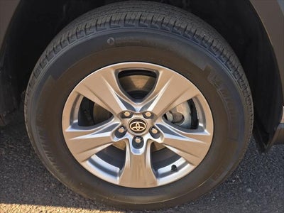 Toyota RAV4 Hybrid XLE 2024