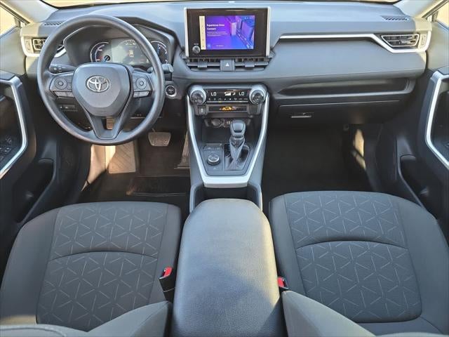 Toyota RAV4 Hybrid XLE 2024