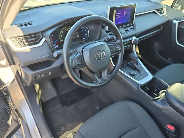 Toyota RAV4 Hybrid XLE 2024