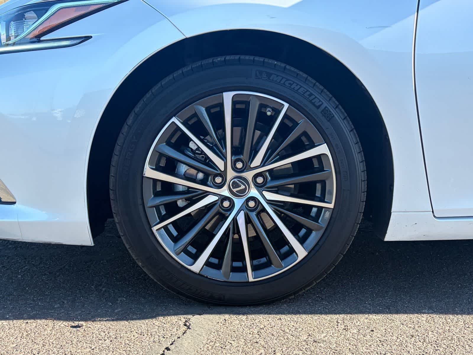 Lexus ES 300h 2025 ES 300h