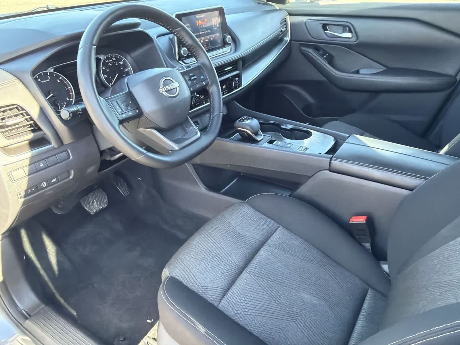 Nissan Rogue SV 2025