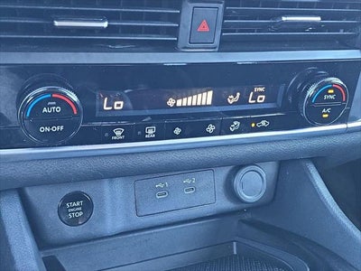 Nissan Rogue SV 2024
