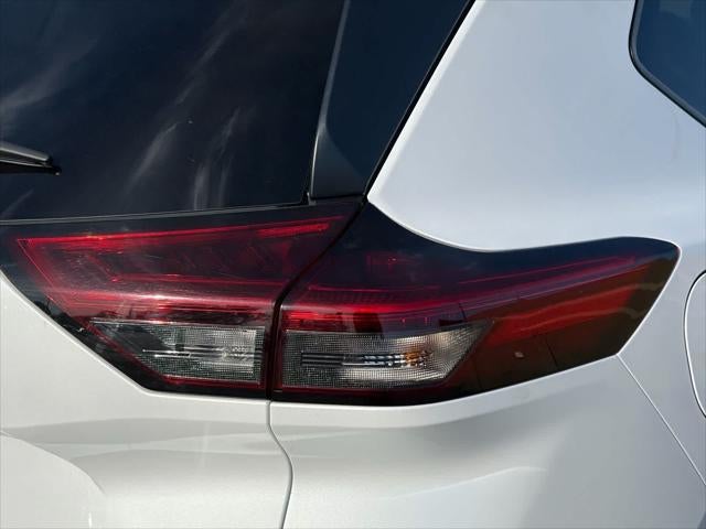 Nissan Rogue SV 2024