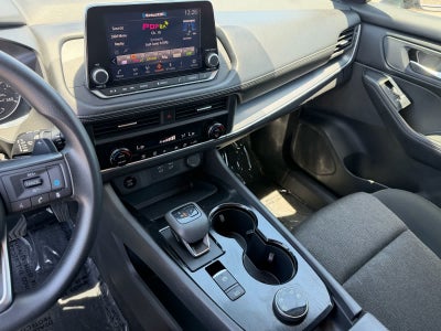 Nissan Rogue SV 2024