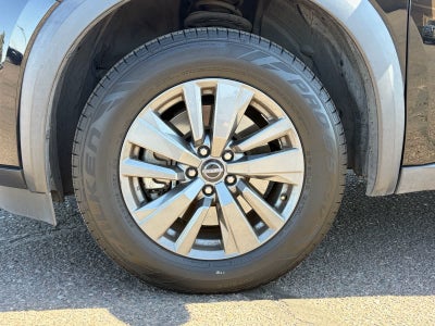 Nissan Pathfinder SV 2023