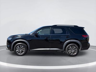 Nissan Pathfinder SV 2023