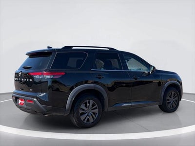 Nissan Pathfinder SV 2023