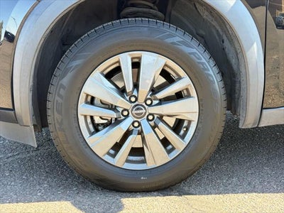Nissan Pathfinder SV 2023