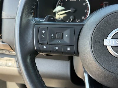 Nissan Pathfinder SV 2024