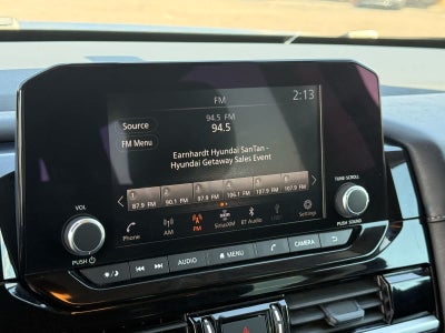 Nissan Pathfinder SV 2024